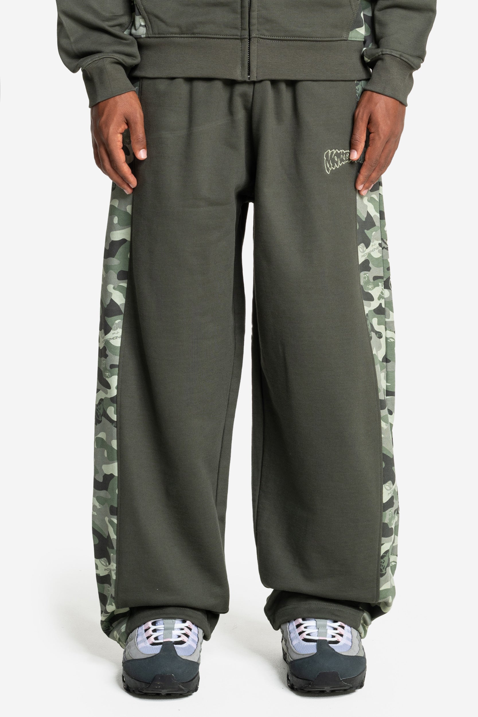 TWO TONE JOGGER GREEN CAMO