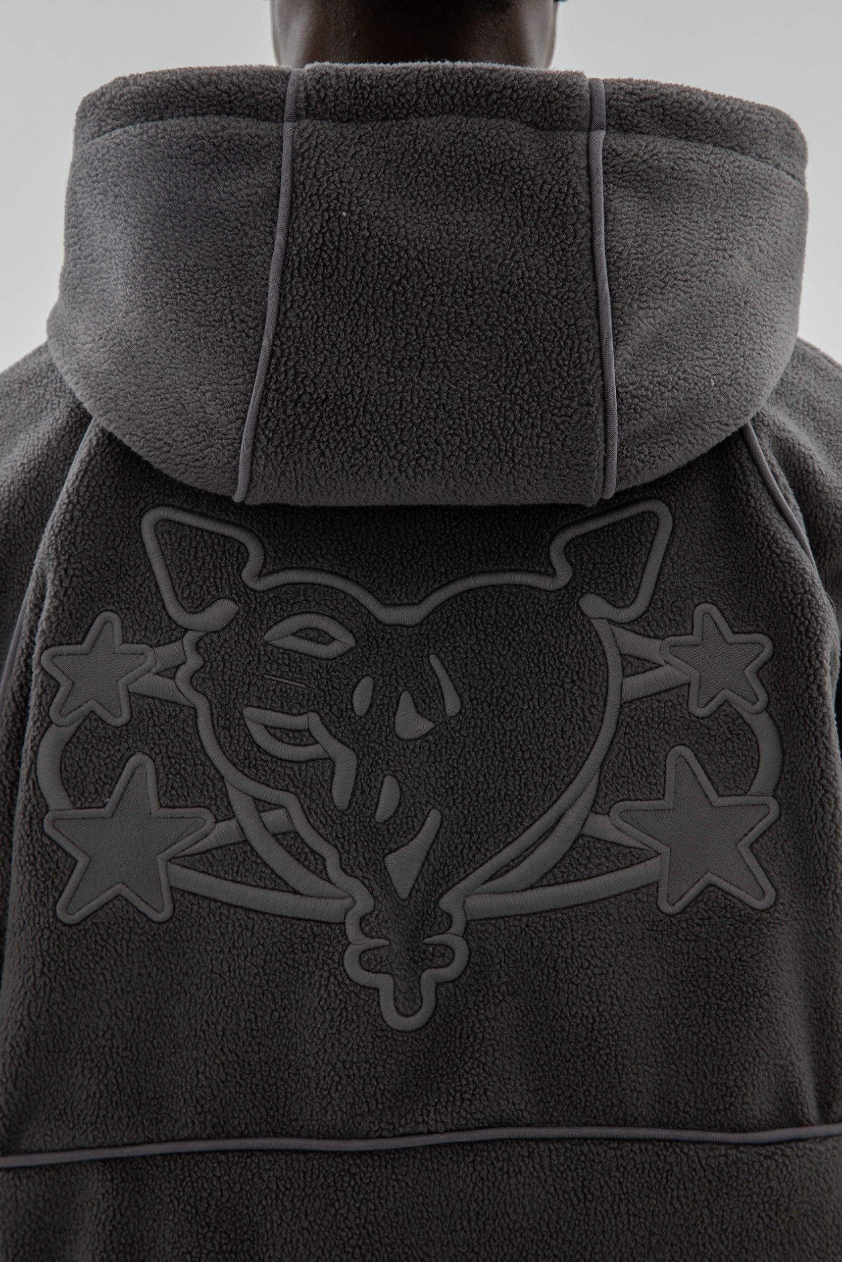 STAR WREATH FLEECE ZIP TORNADO GRAY