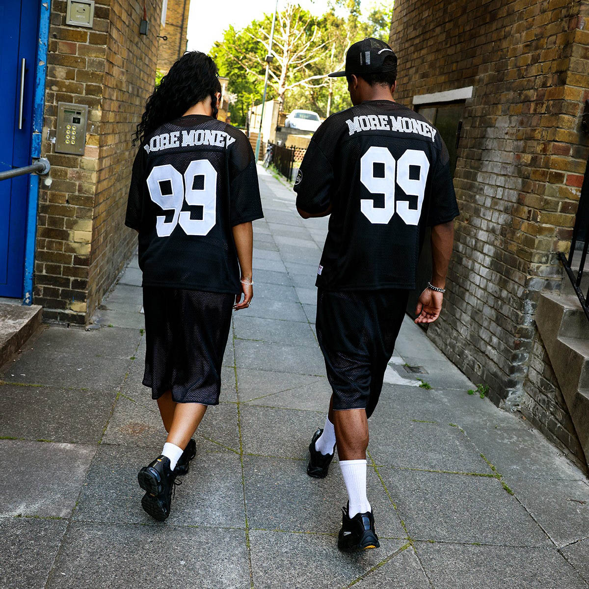 TOUCHDOWN MESH JERSEY BLACK + REVERSIBLE TOUCHDOWN MESH SHORTS