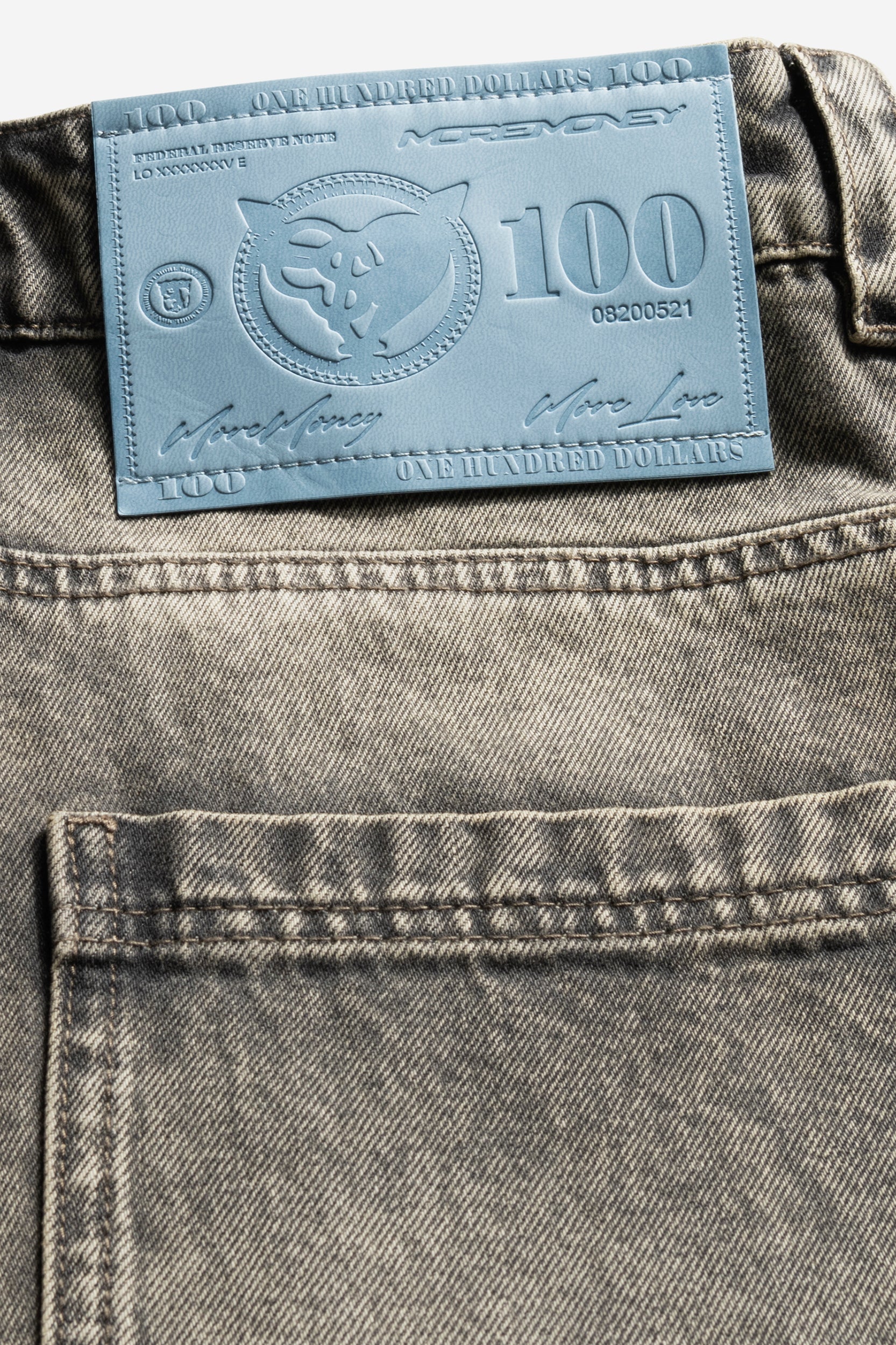 DISTINCTIVE DENIM WASHED MUD