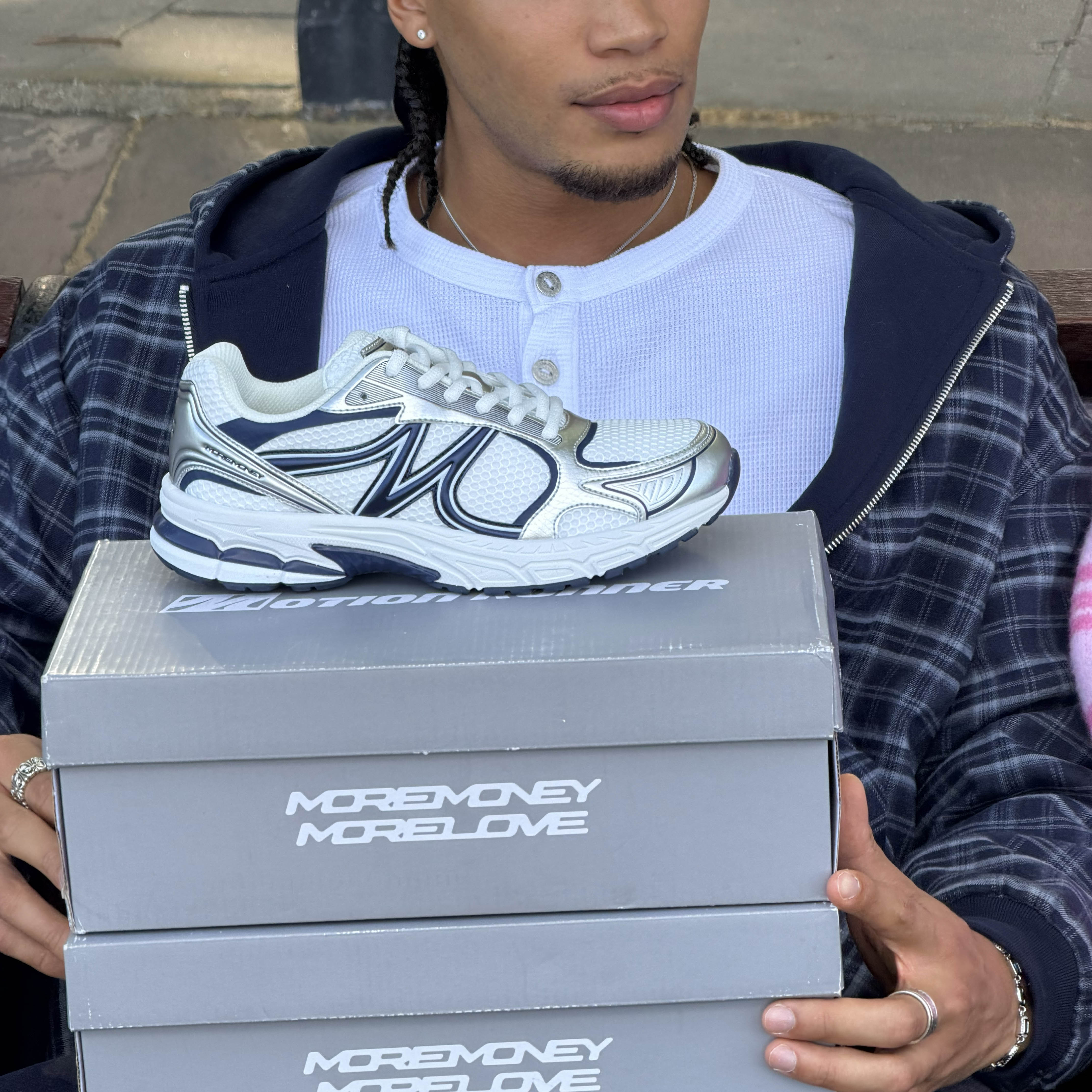 MOTION RUNNER NAVY STEEL