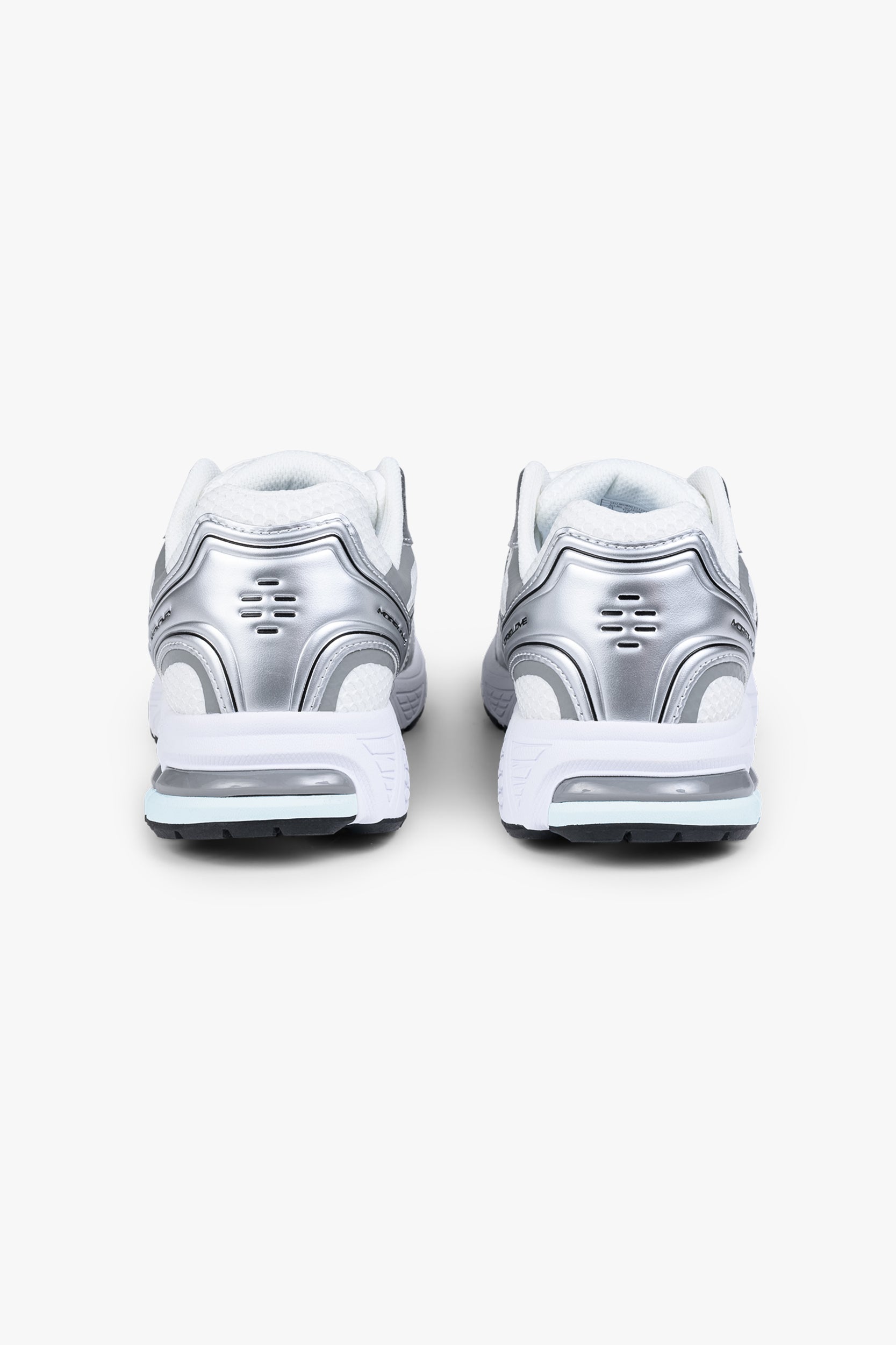 MOTION RUNNER PURE SILVER