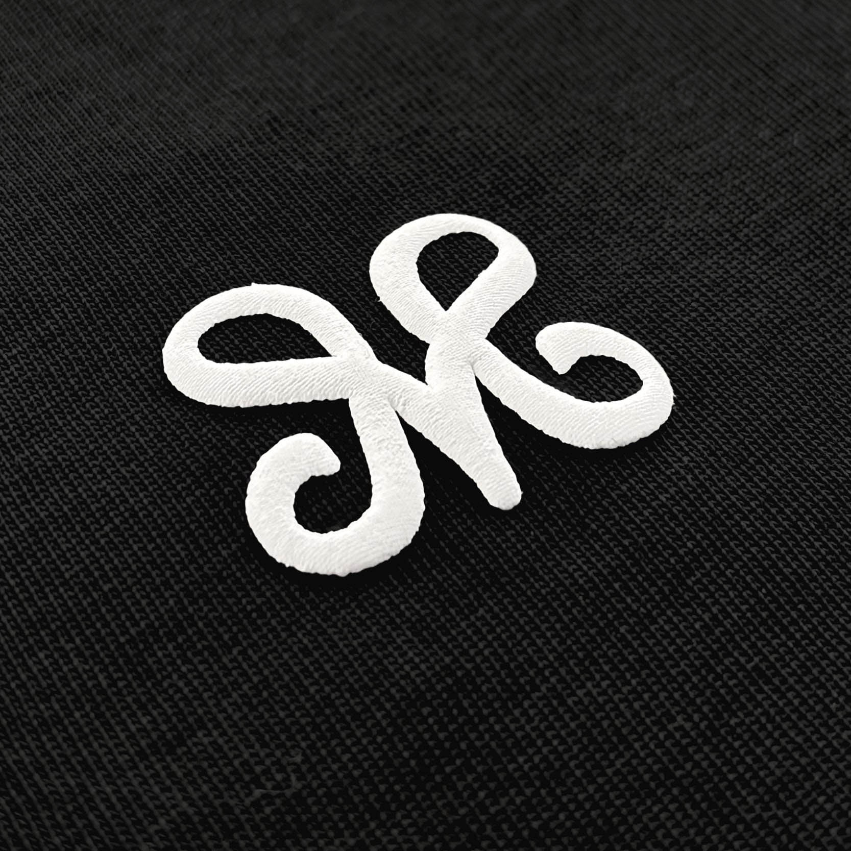 MONOGRAM LONGSLEEVE BLACK