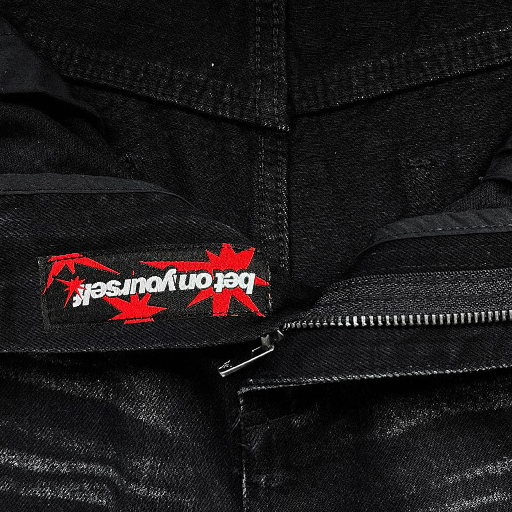 DISTINCTIVE DENIM BLACK