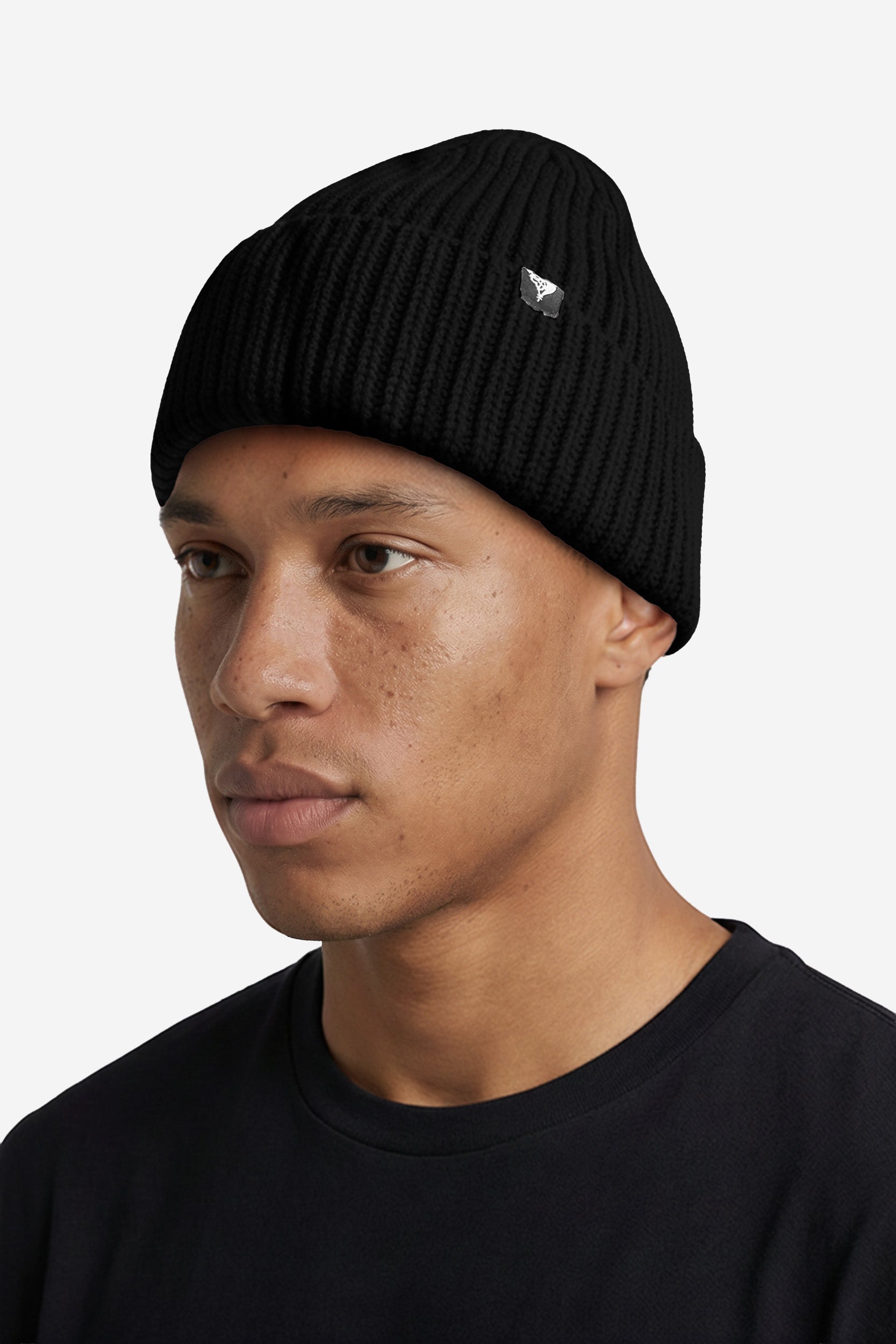 RIB KNIT BEANIE BLACK