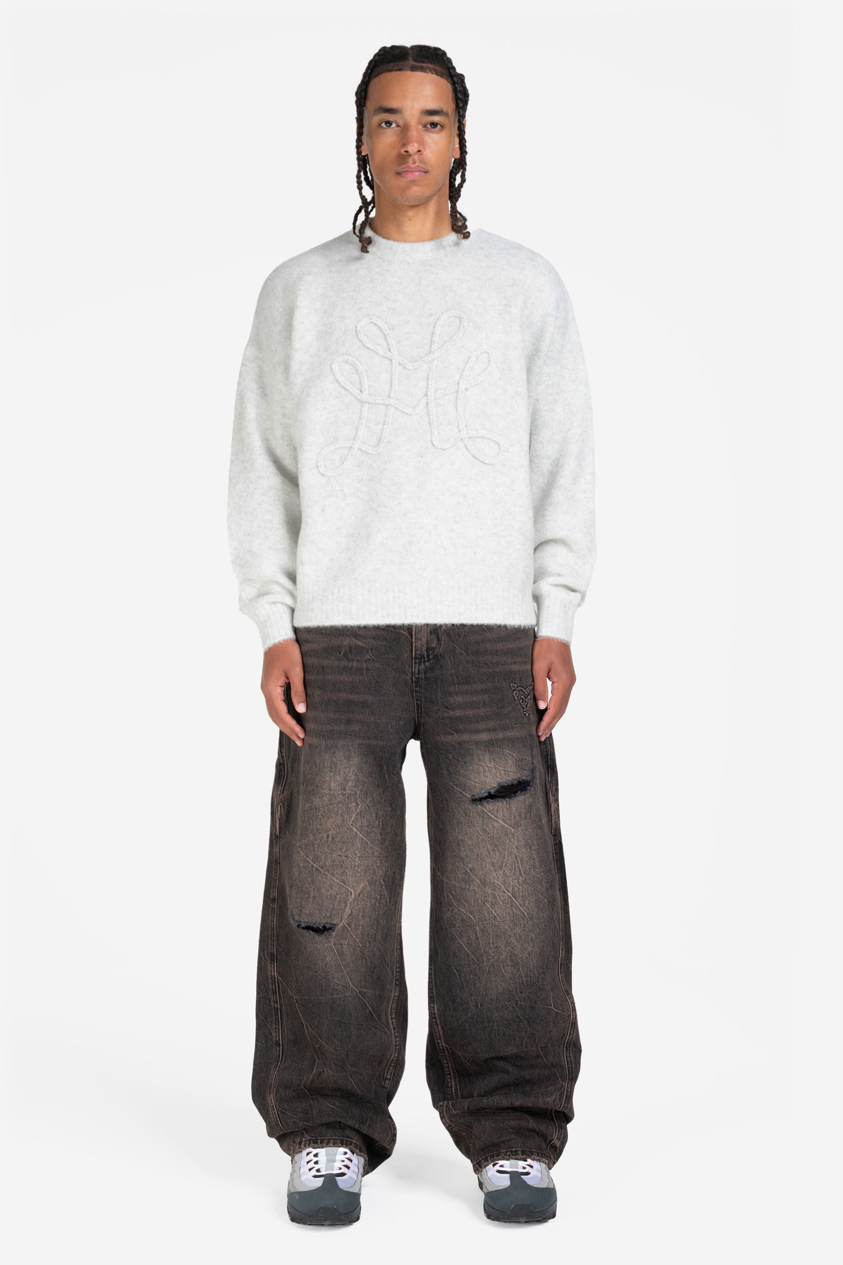 DA BIG M KNIT SWEATER GREY