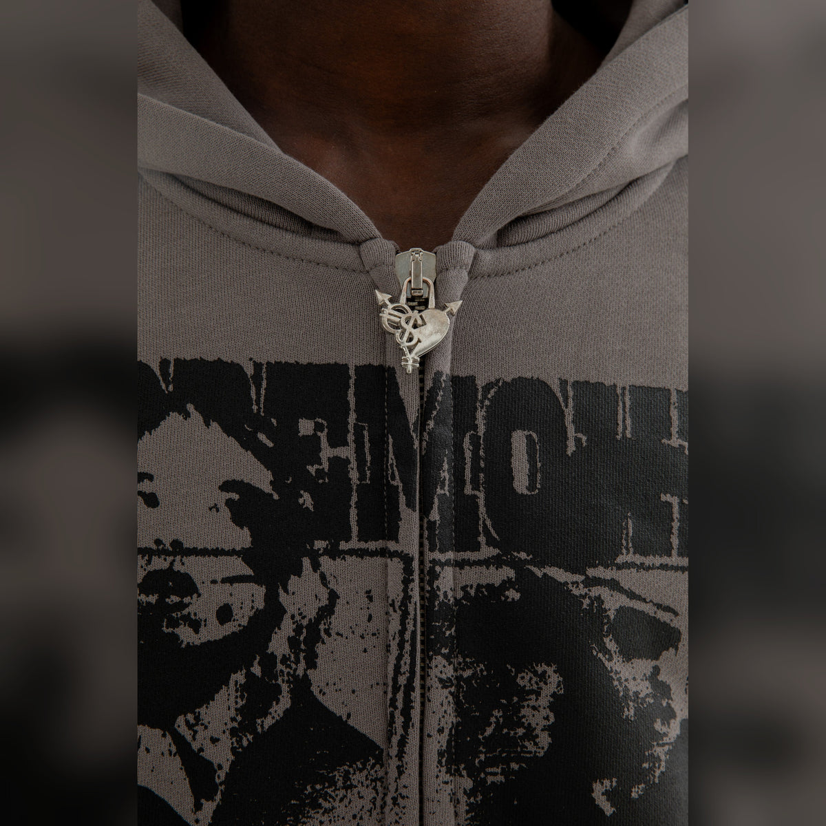 IDENTIFICATION ZIP DARK GREY