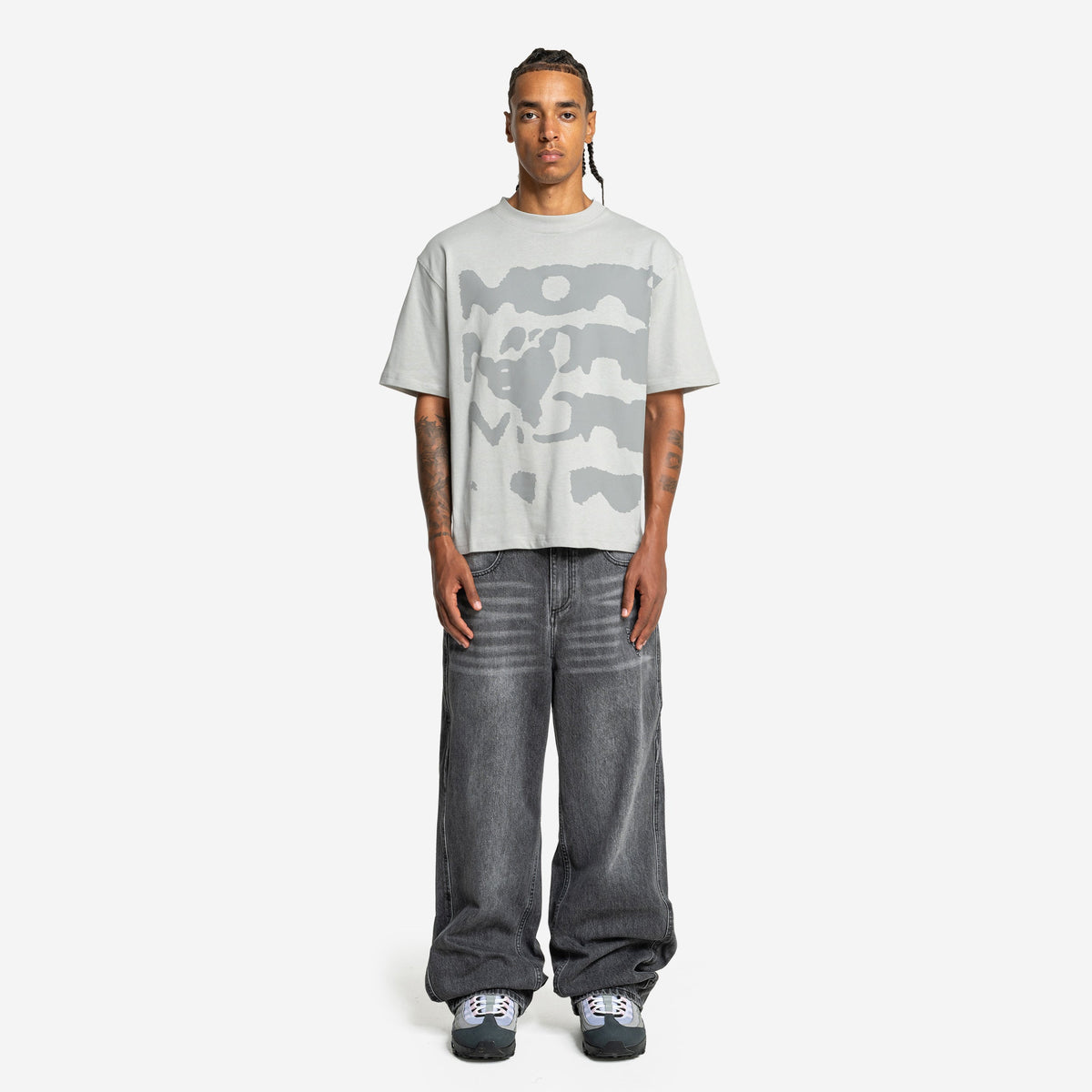 RADIANT CASH TEE LIGHT GREY