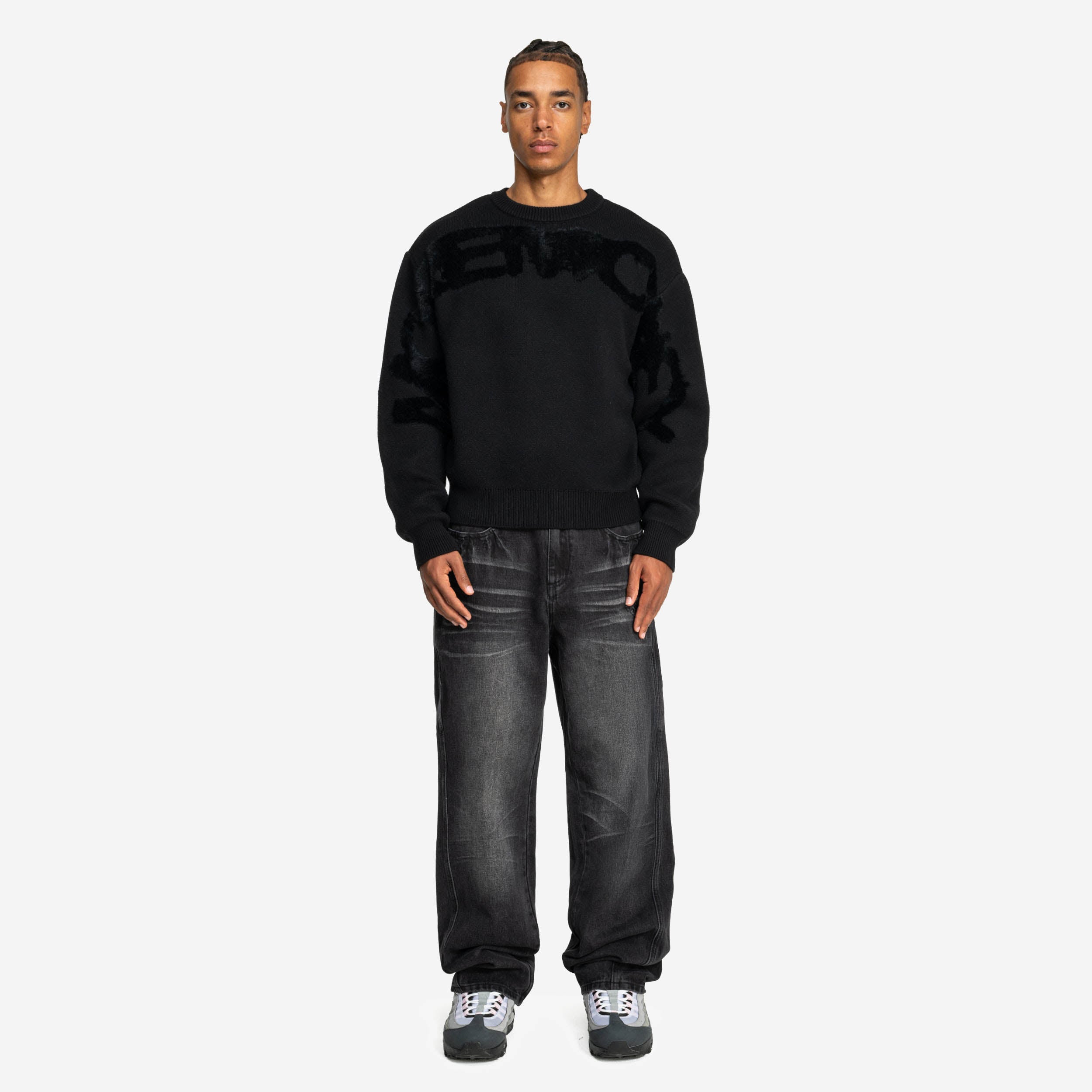 DISTINCTIVE DENIM BLACK