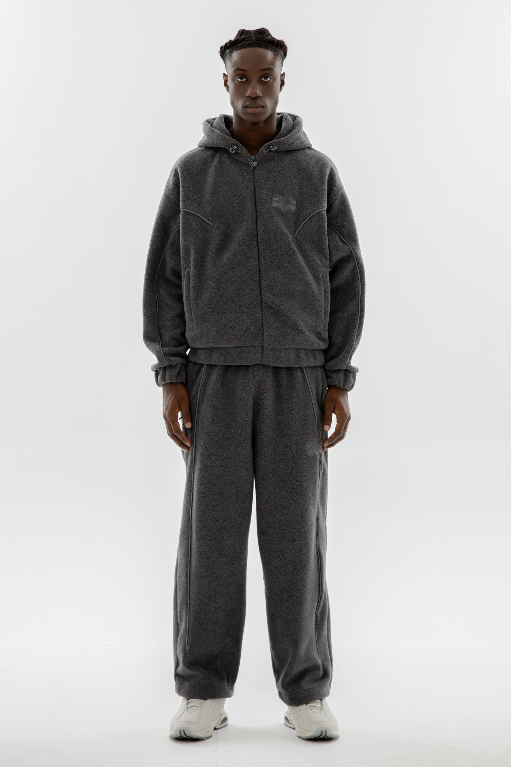 STAR WREATH FLEECE JOGGER TORNADO GRAY 