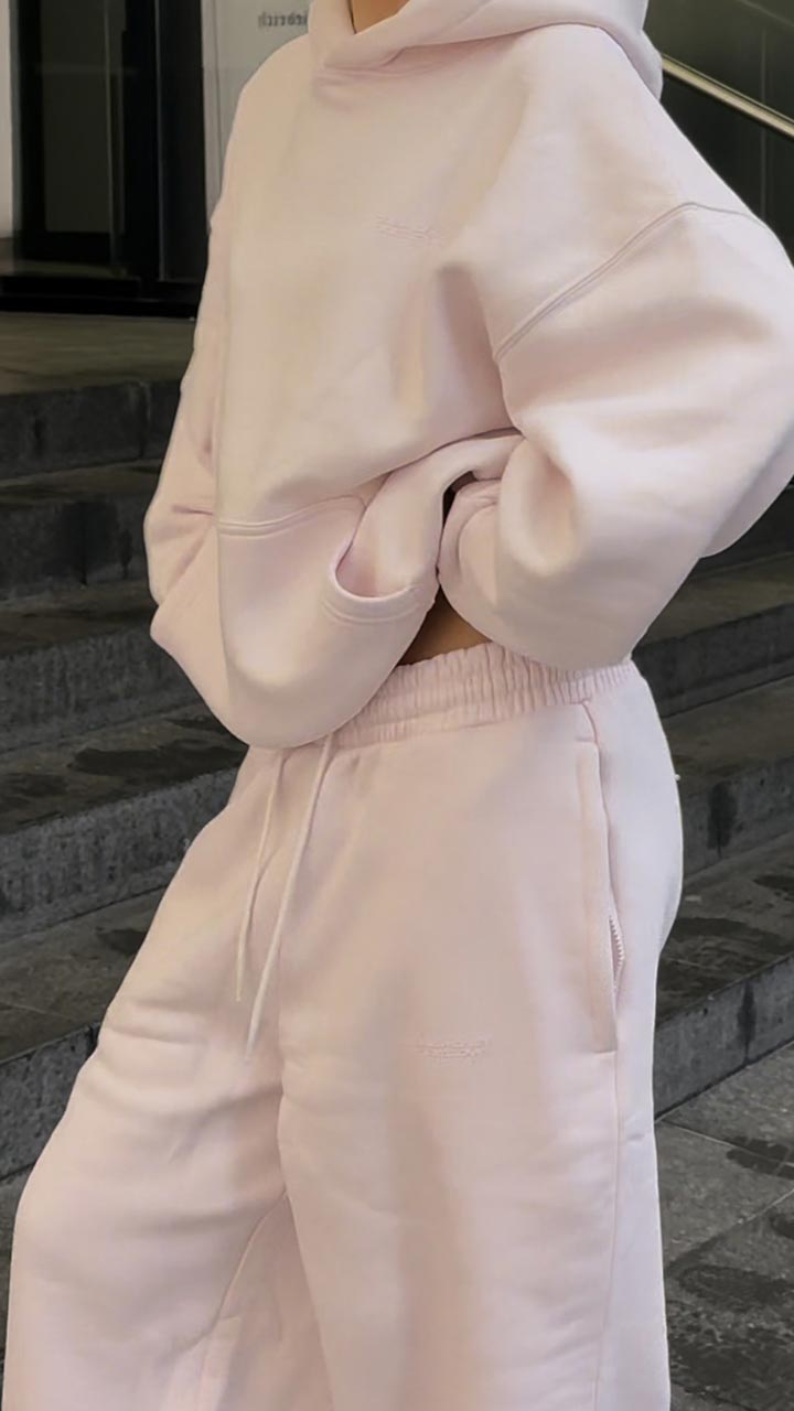 Load video: CloudsPink_UGC02