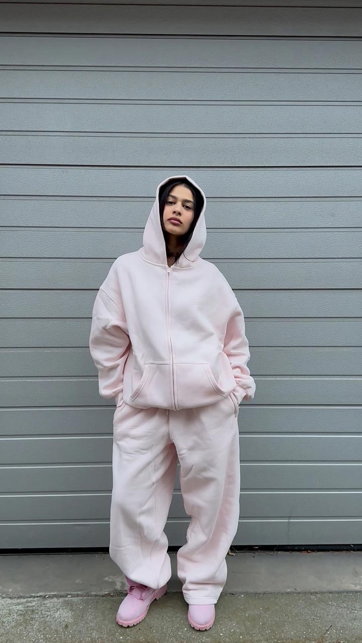 Load video: CloudsZip_Pink_UGC02