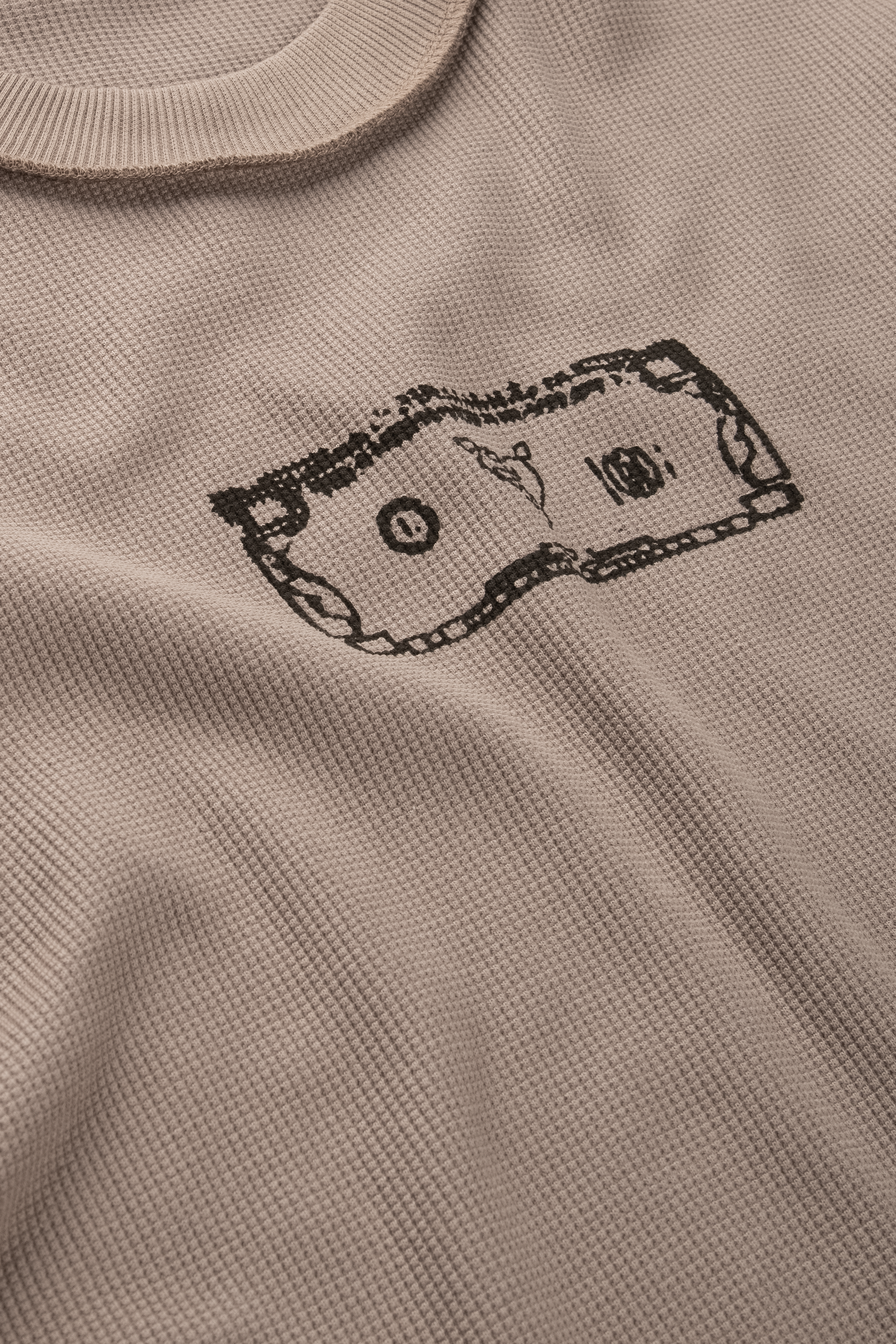 INSIDE OUT CASH STACK LONG SLEEVE BEIGE