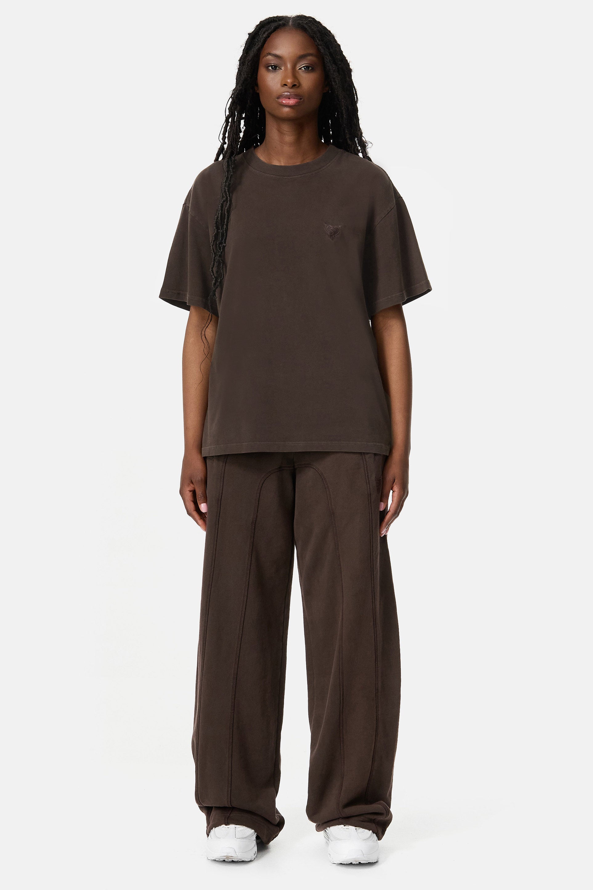 STACKS TEE BROWN