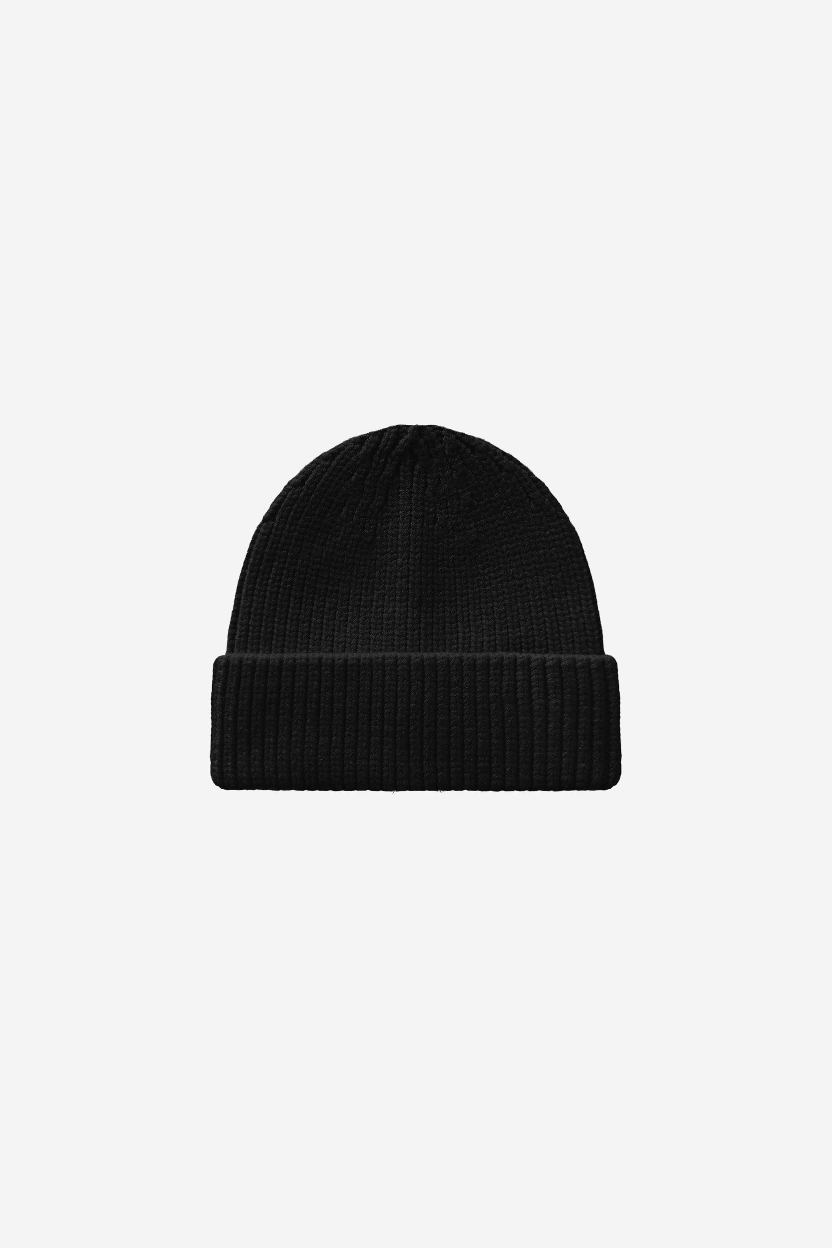 RIB KNIT BEANIE BLACK