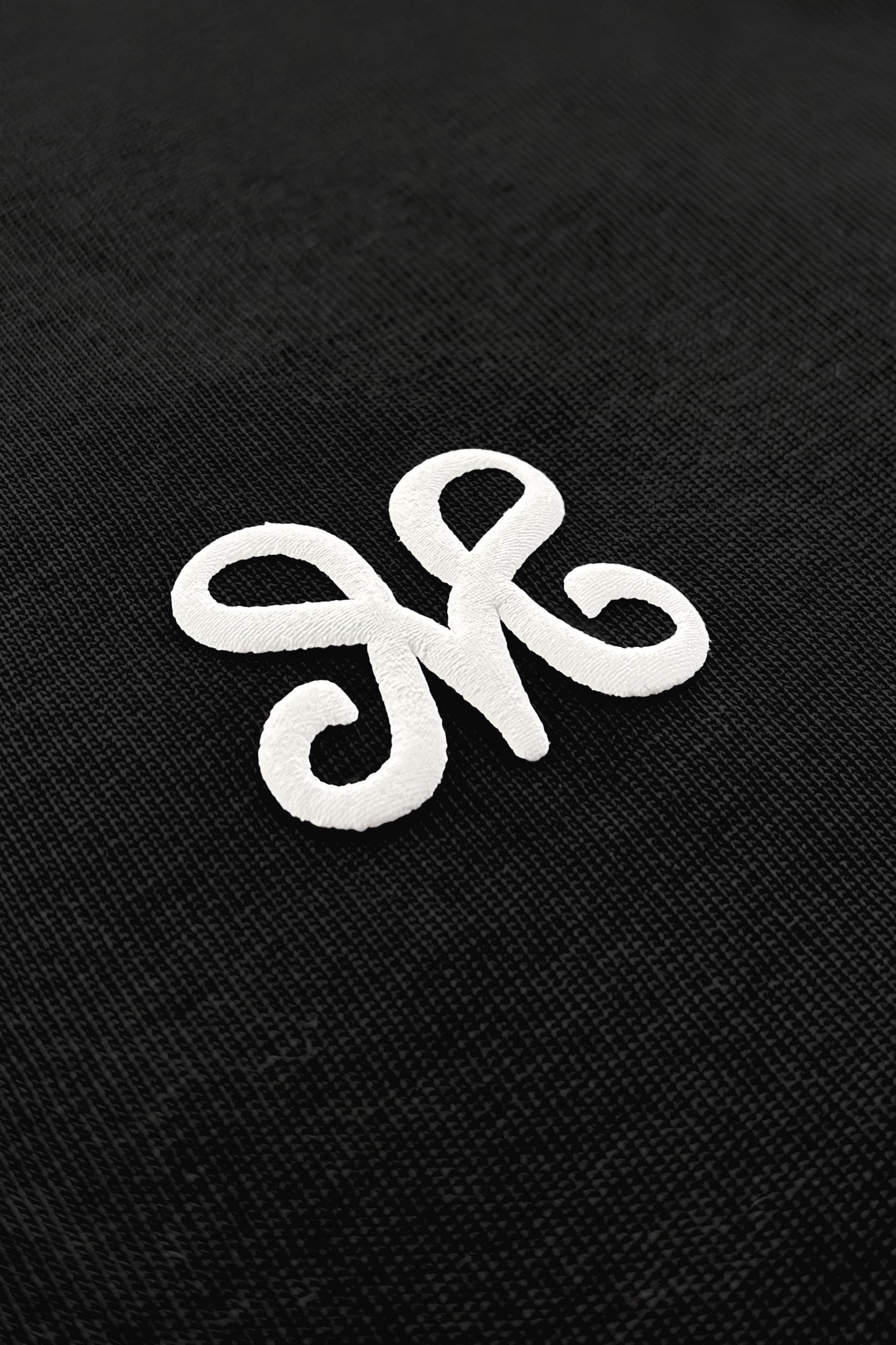 MONOGRAM LONGSLEEVE BLACK