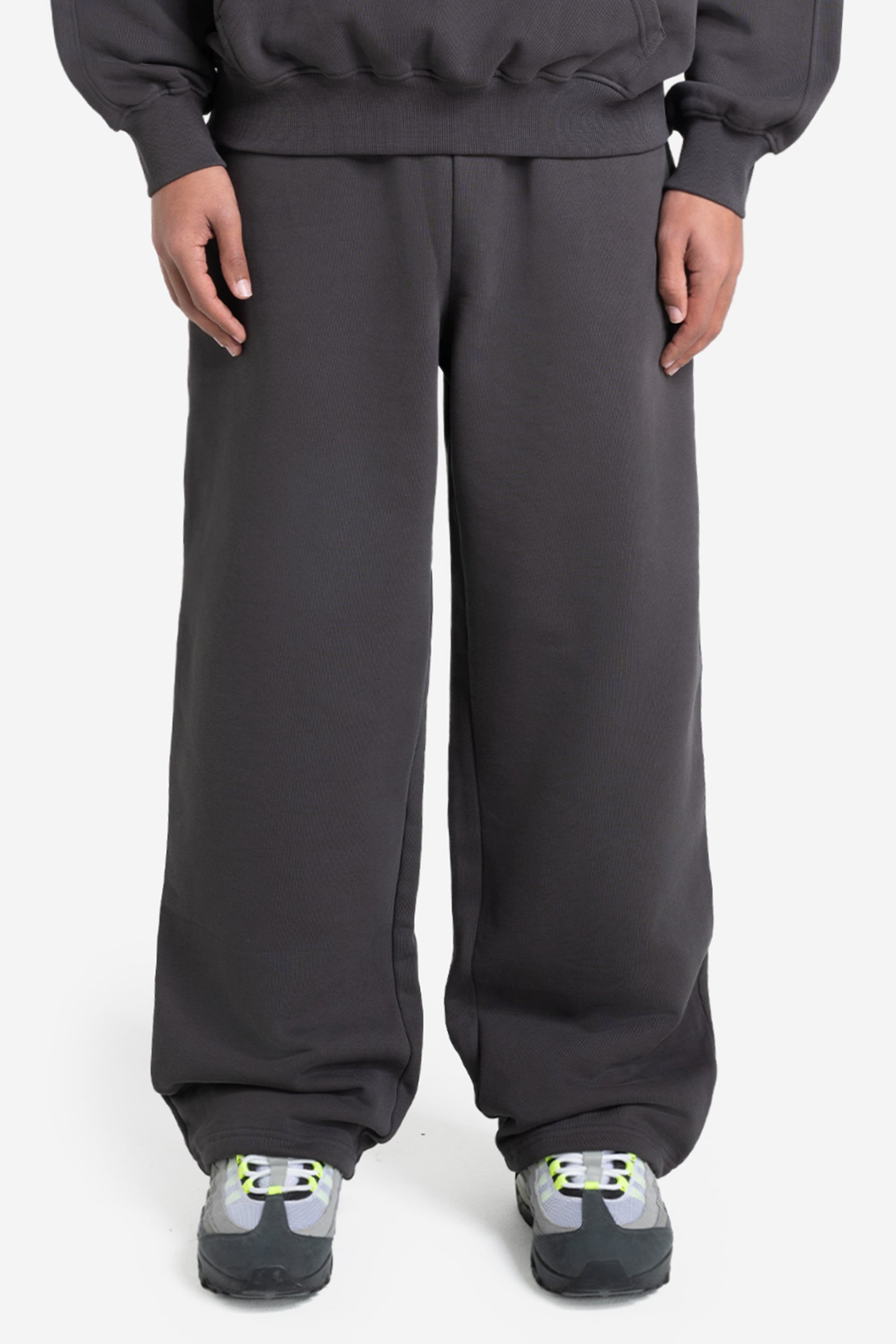 OPEN LEG JOGGER DARK GREY