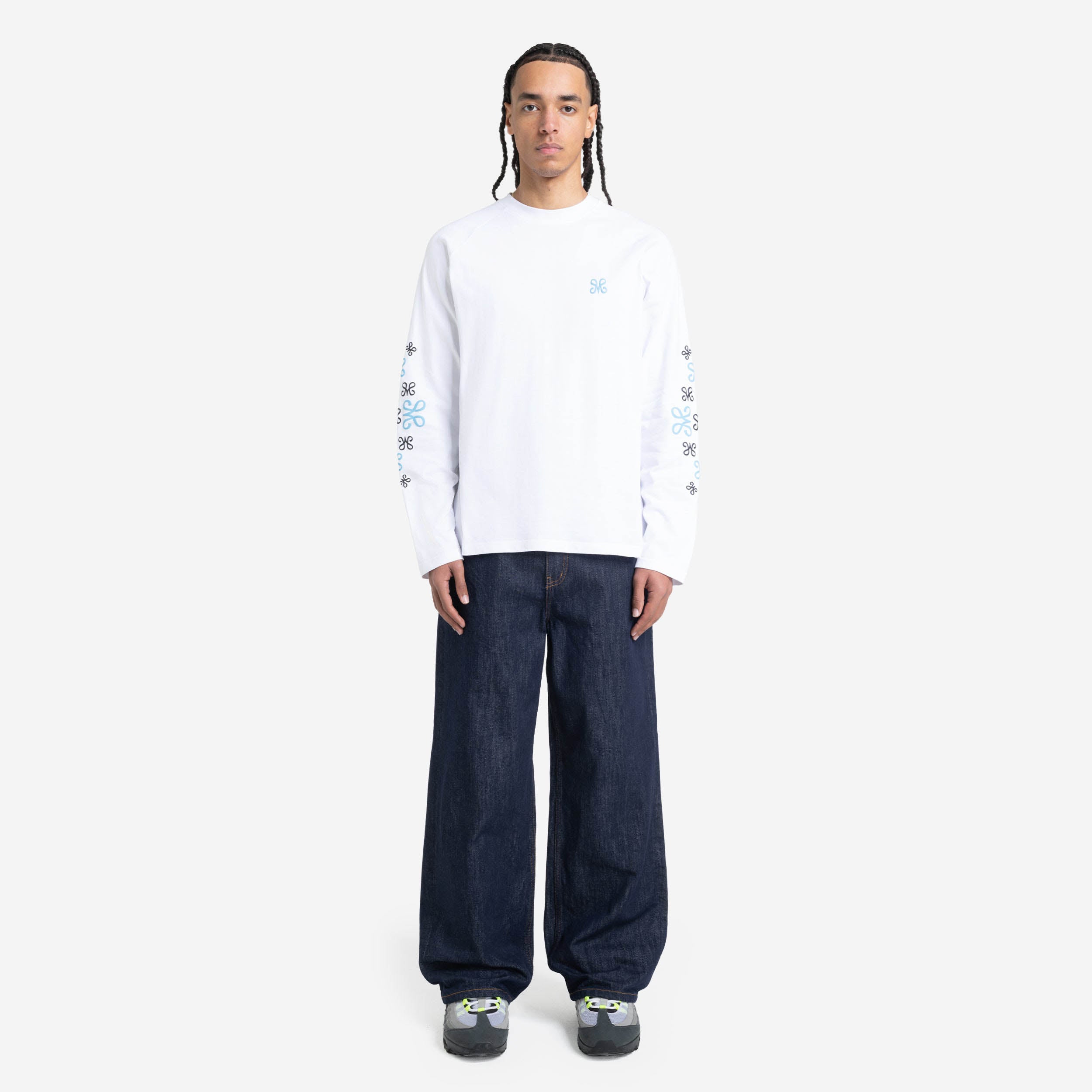 MONOGRAM LONGSLEEVE WHITE