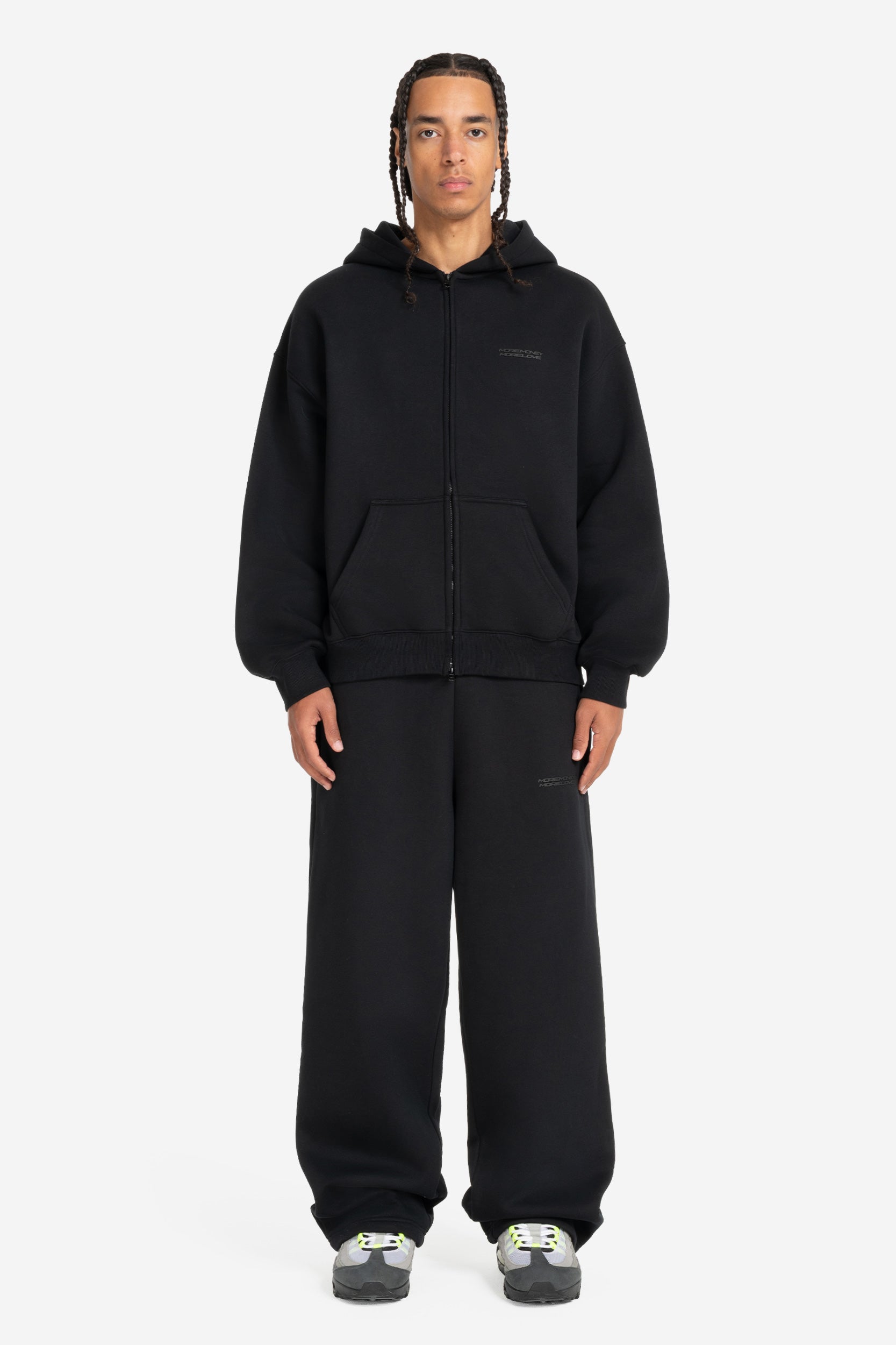 CLOUDS ZIP BLACK + CLOUDS JOGGER BLACK