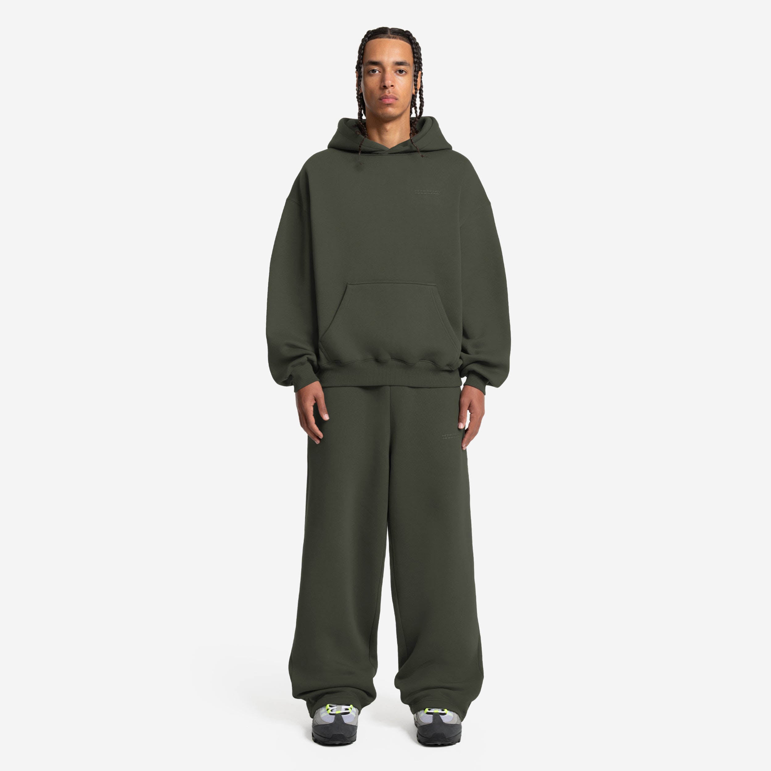 CLOUDS JOGGER OLIVE