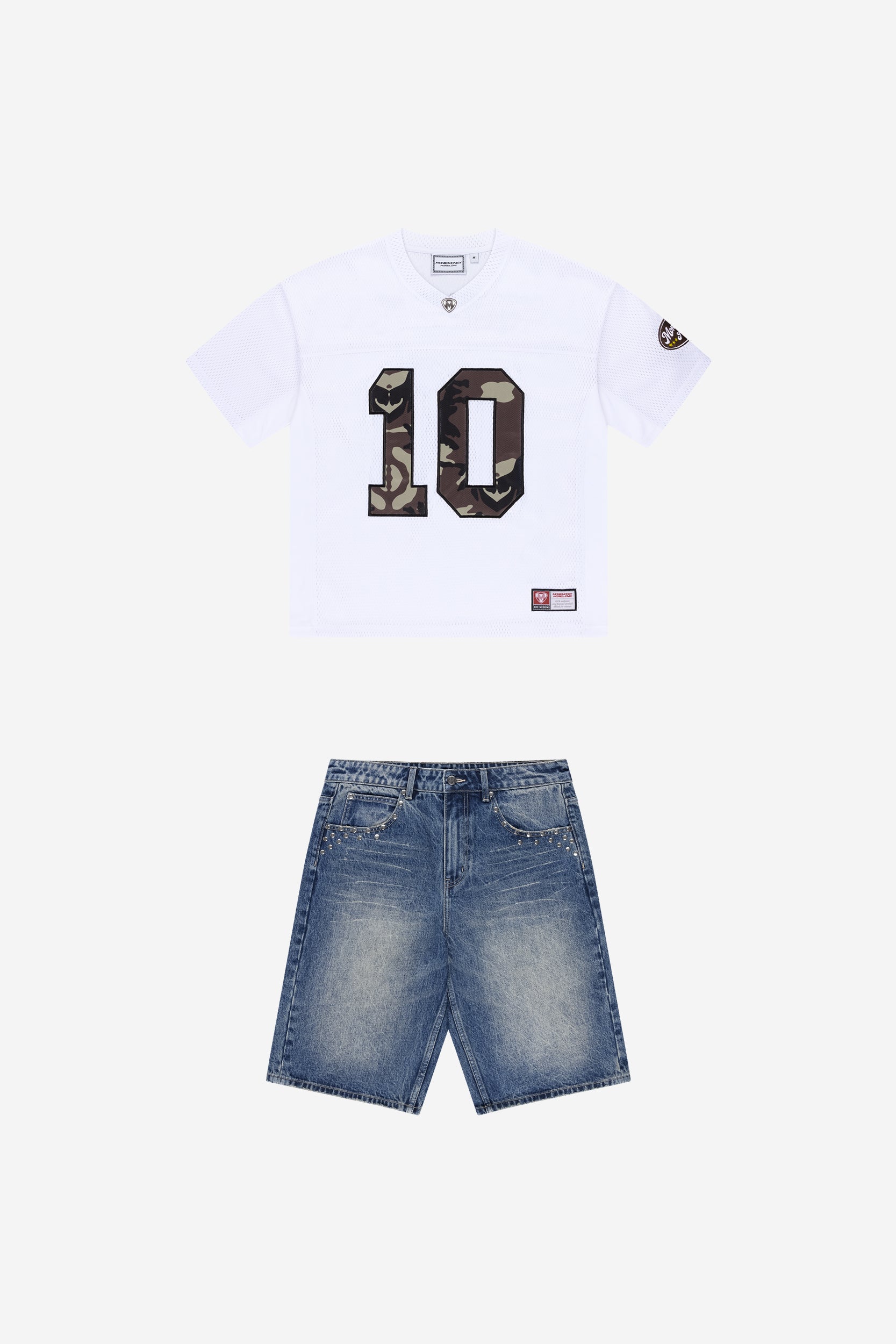 TOUCHDOWN MESH JERSEY WHITE/CAMO + STUDDED JORTS WASHED BLUE