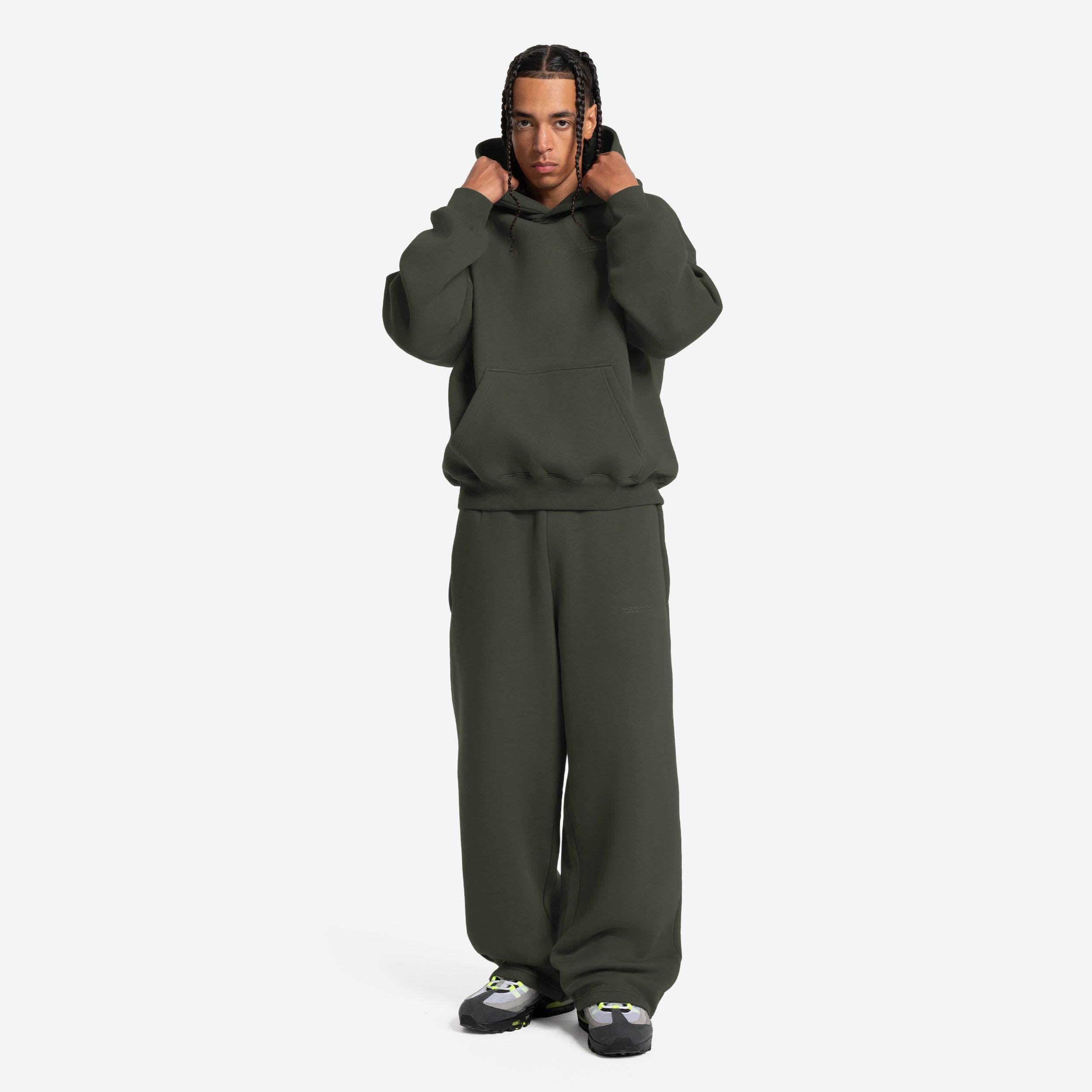 CLOUDS JOGGER OLIVE