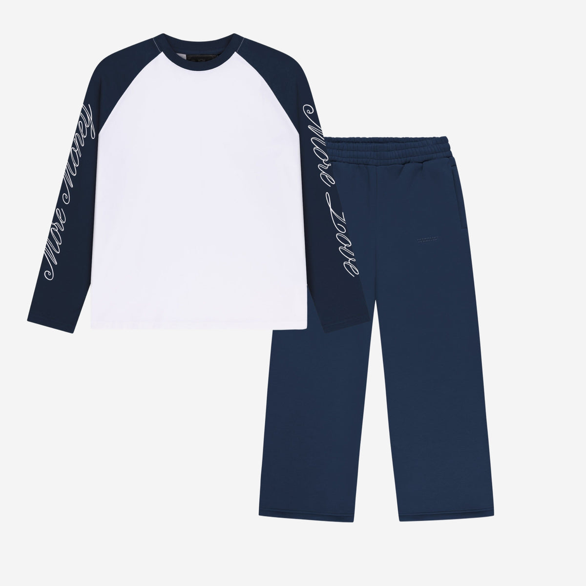 SCRIPT RAGLAN LONGSLEEVE NAVY + CLOUDS JOGGER NAVY