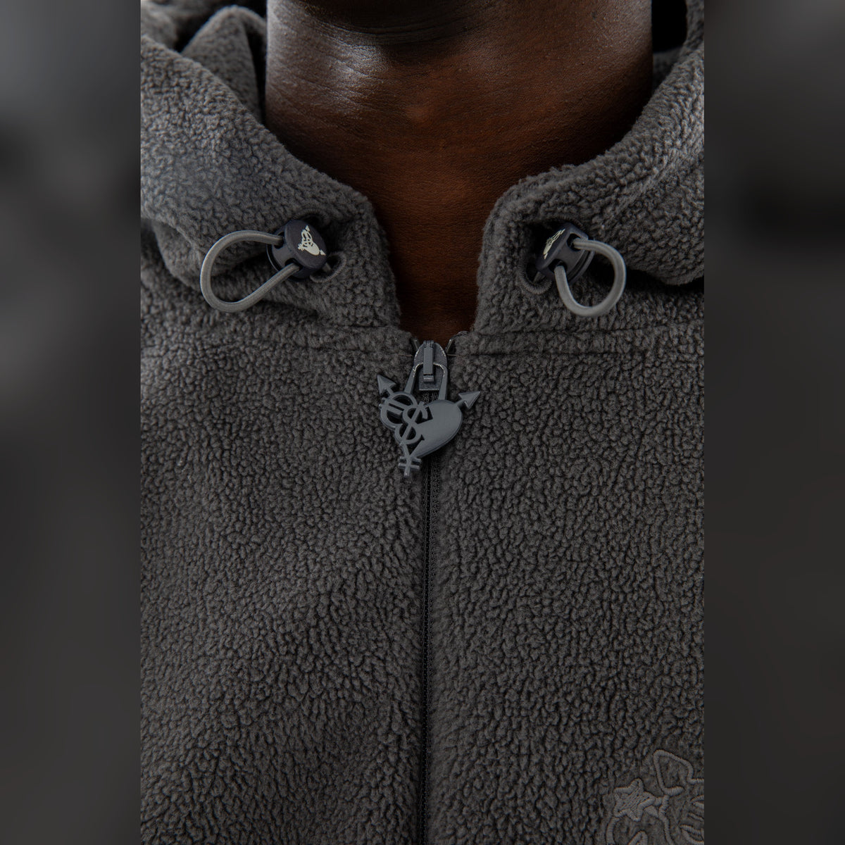 STAR WREATH FLEECE ZIP TORNADO GRAY 