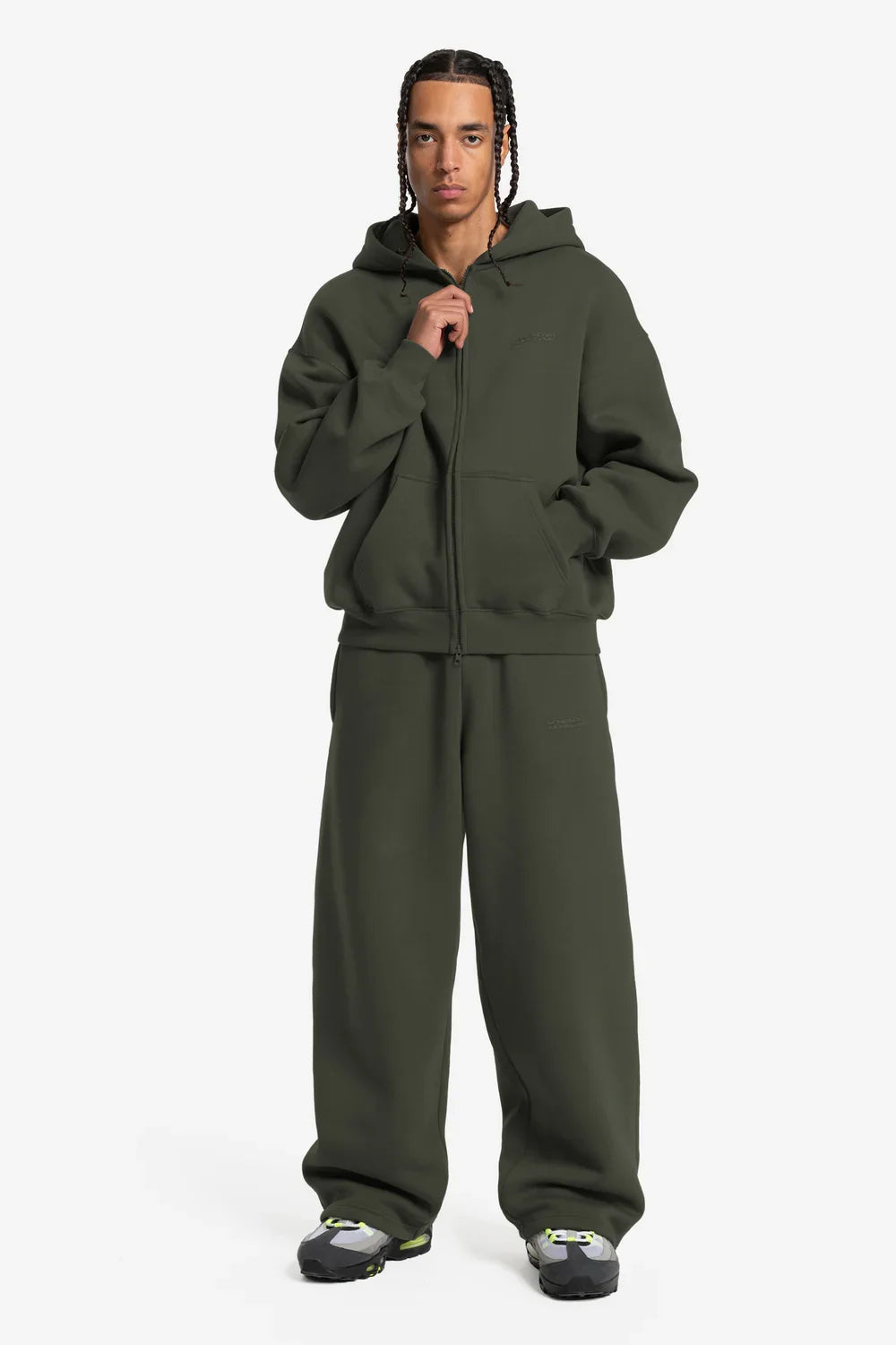 CLOUDS ZIP + JOGGER OLIVE