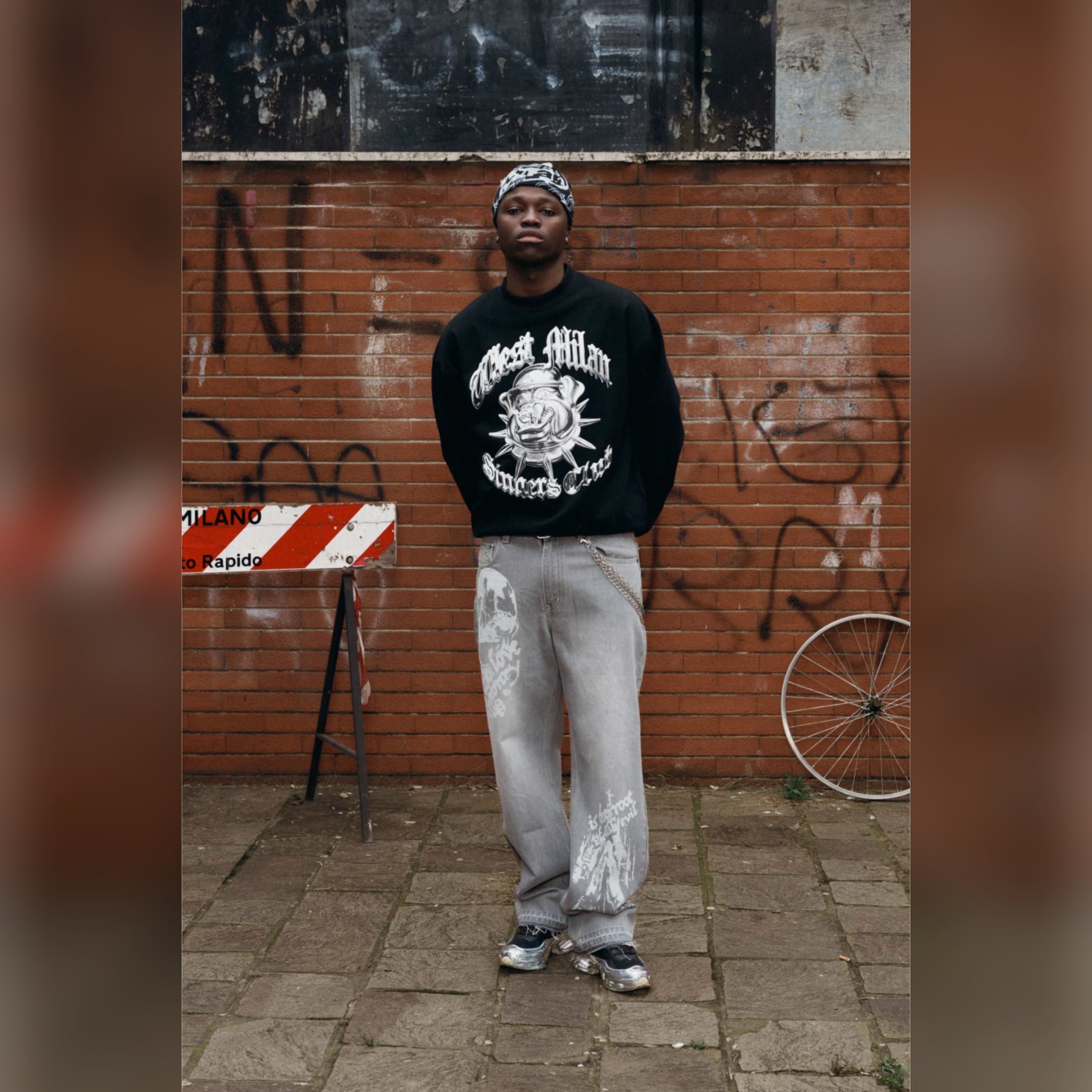WMC X MM BULLDOG SWEATER